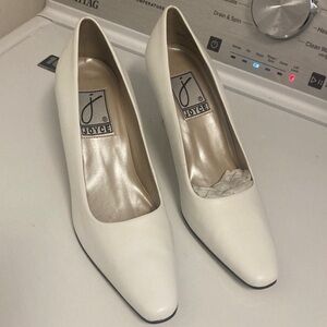 JOYCE/Women's White Pumps